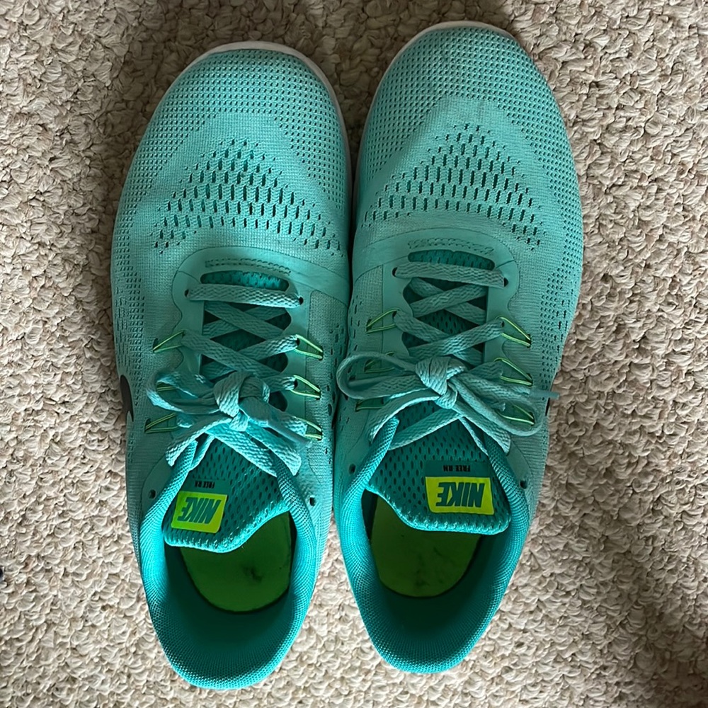 Youth Nike Free Run Sneakers